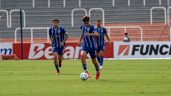 How can you create a seamless indoor-outdoor flow in your UK garden?